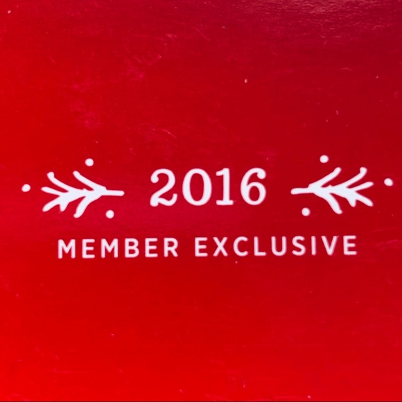 Hallmark 2016 Festive Flyer Ornament NWT - Picture 13 of 13